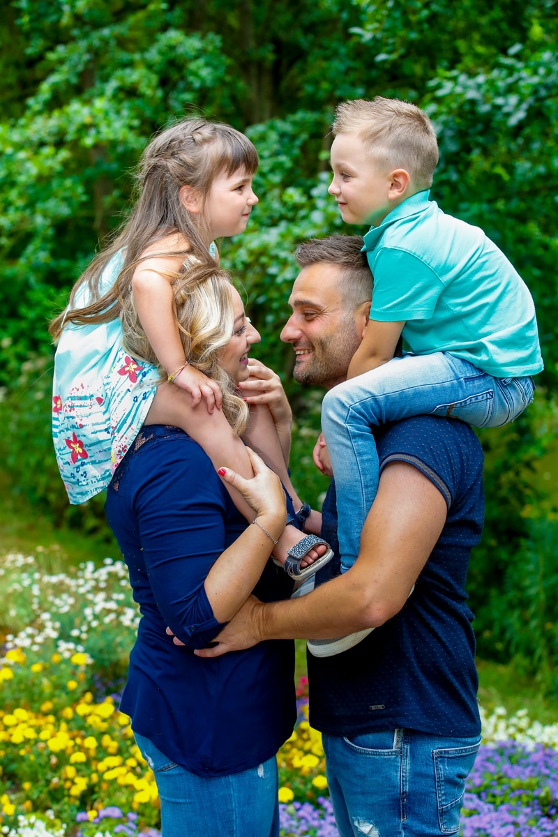 Lebhafte Familiefotoshootings in Bielefeld, Gütersloh, Paderborn, Lippe, Herford - Eurer Fotografen für Familien