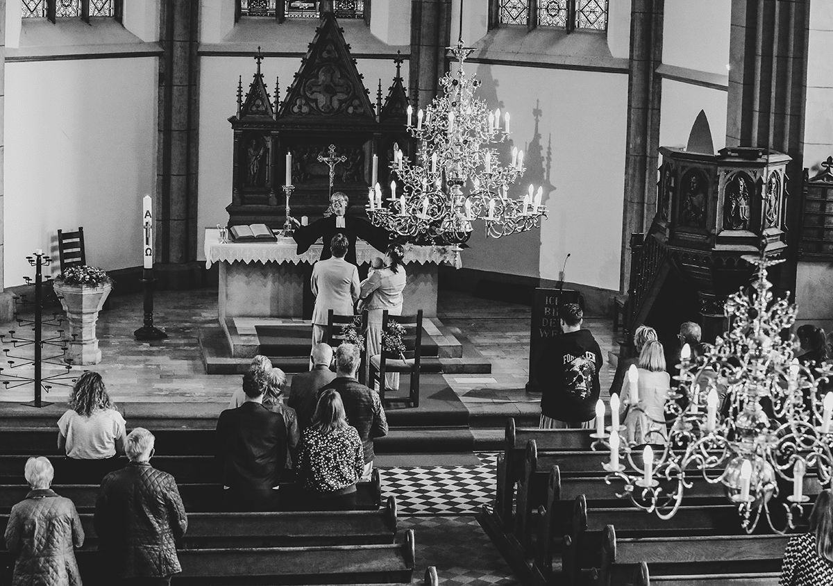 Hochzeitsfotograf fuer kirchliche Trauung in Dörentrup