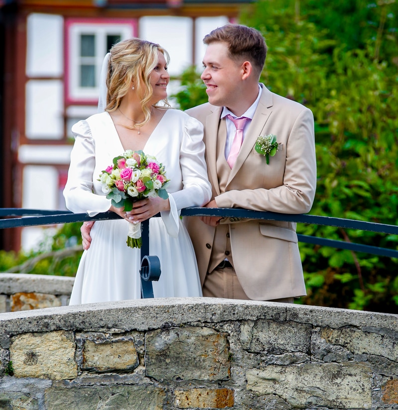 Paar-Hochzeitsfotoshooting-in-Extertal